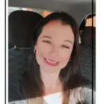 Foto da cliente Sabrina R. dando depoimento sobre a eficiência da Contabilidade Online NH